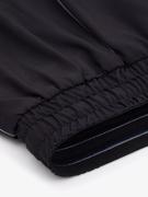 MANTO hybrid fightshorts shield - black